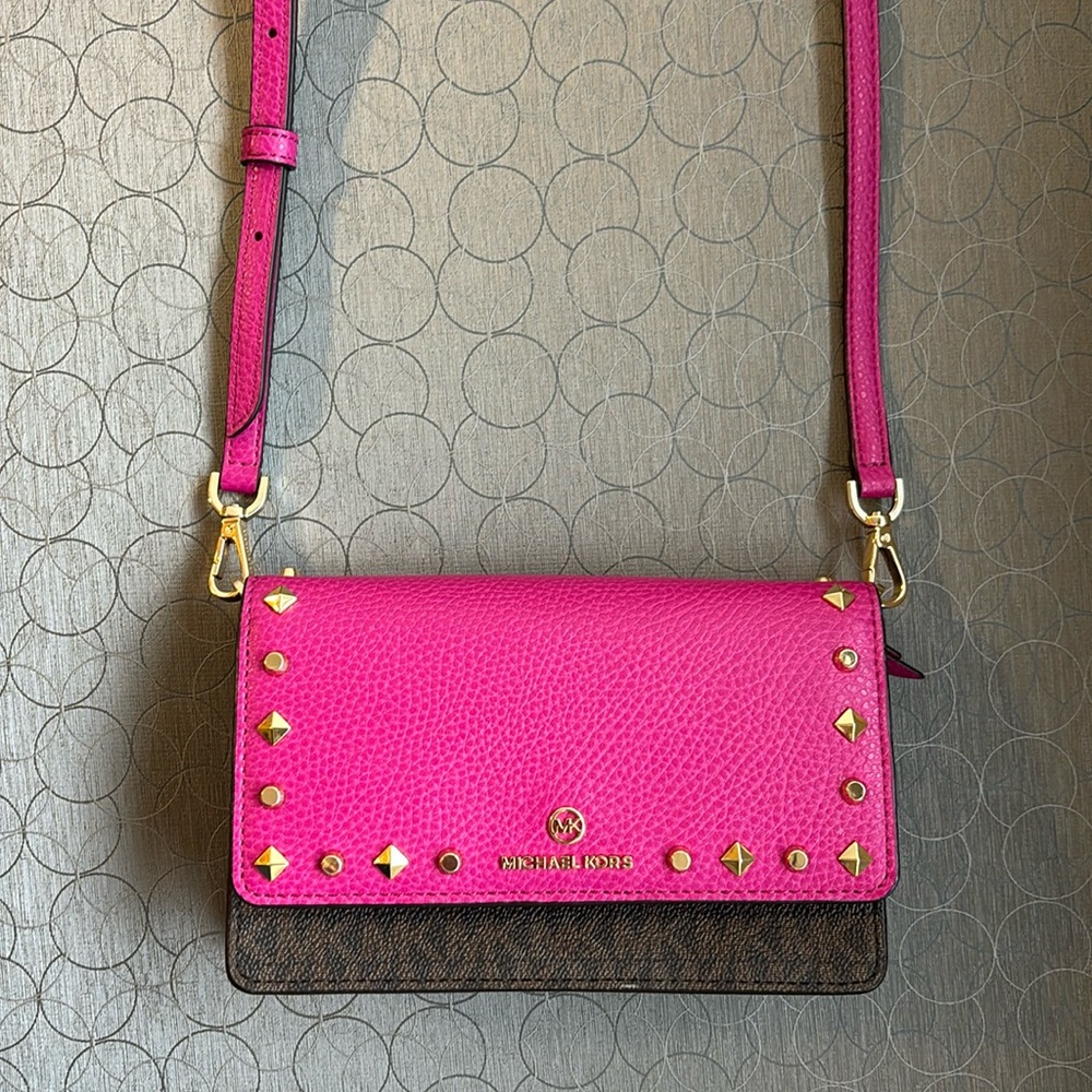 Michael Kors pink and brown jet set charm crossbody bag phone convertible bag